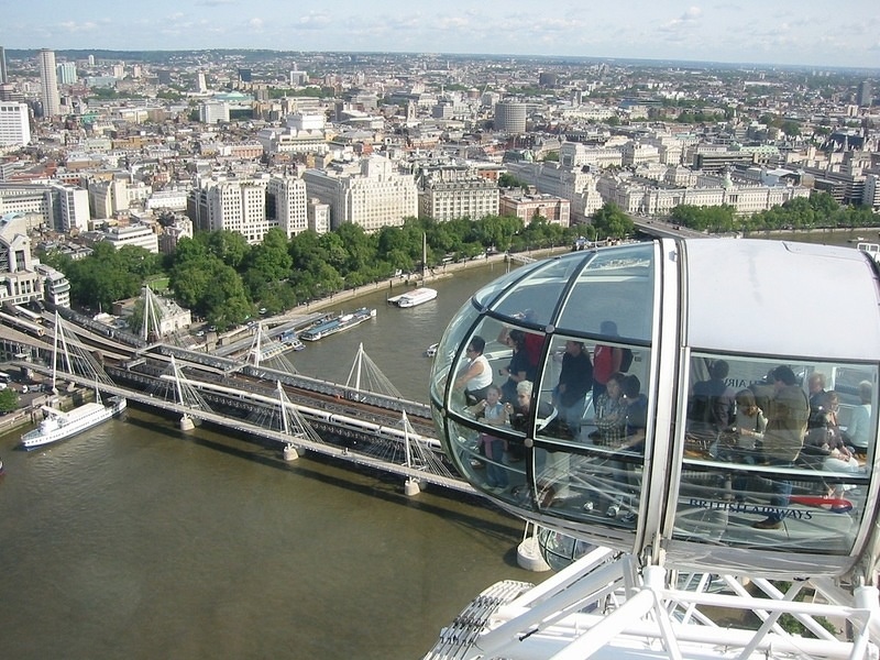 Other Capsules of the London Eye 4