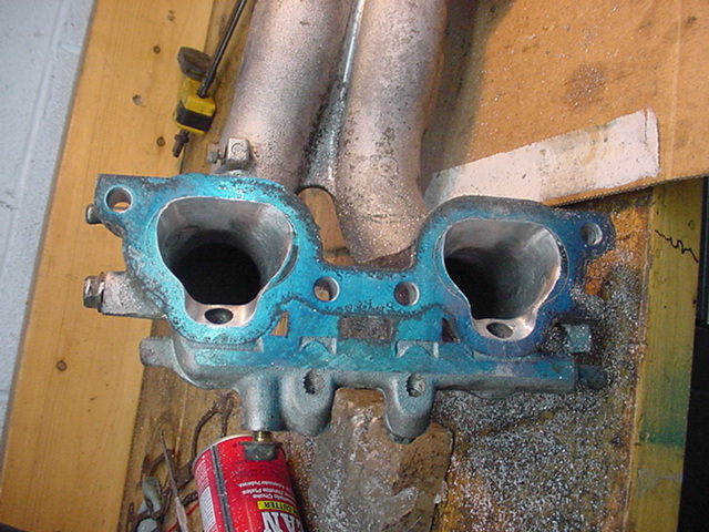 Smoothed and reshaped intake manifold ports